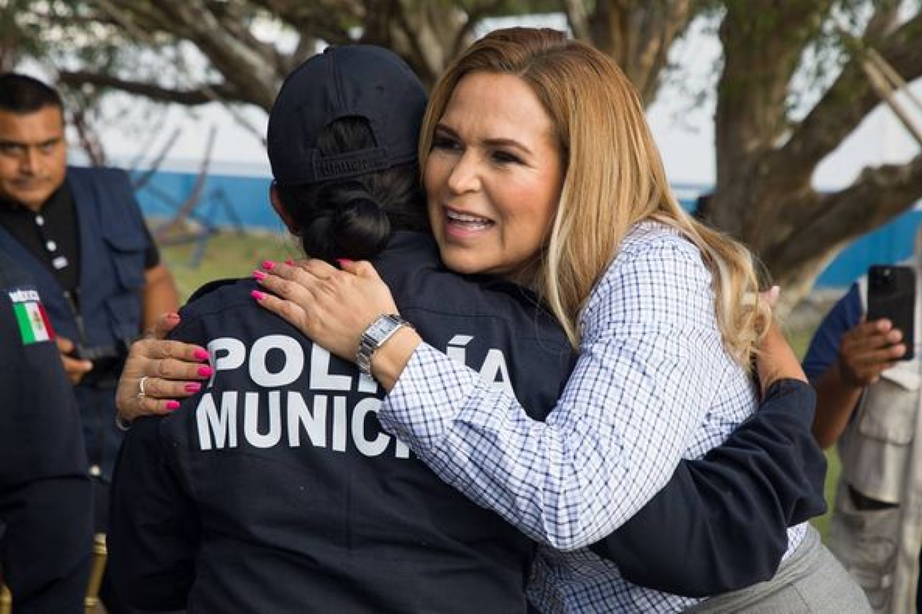 Reconoce con acciones Lili Campos a policías de Solidaridad