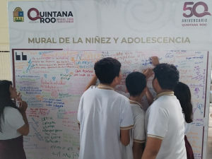 Jóvenes dejan huella en “Mural de la Niñez y Adolescencia” de la Secretaría Ejecutiva del SIPINNA