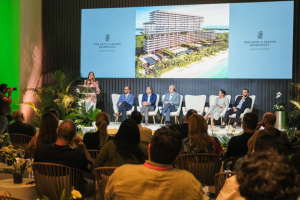 Ritz Carlton anuncia inversión de 400 MDD en Cancún; Mara Lezama destaca la confianza del sector