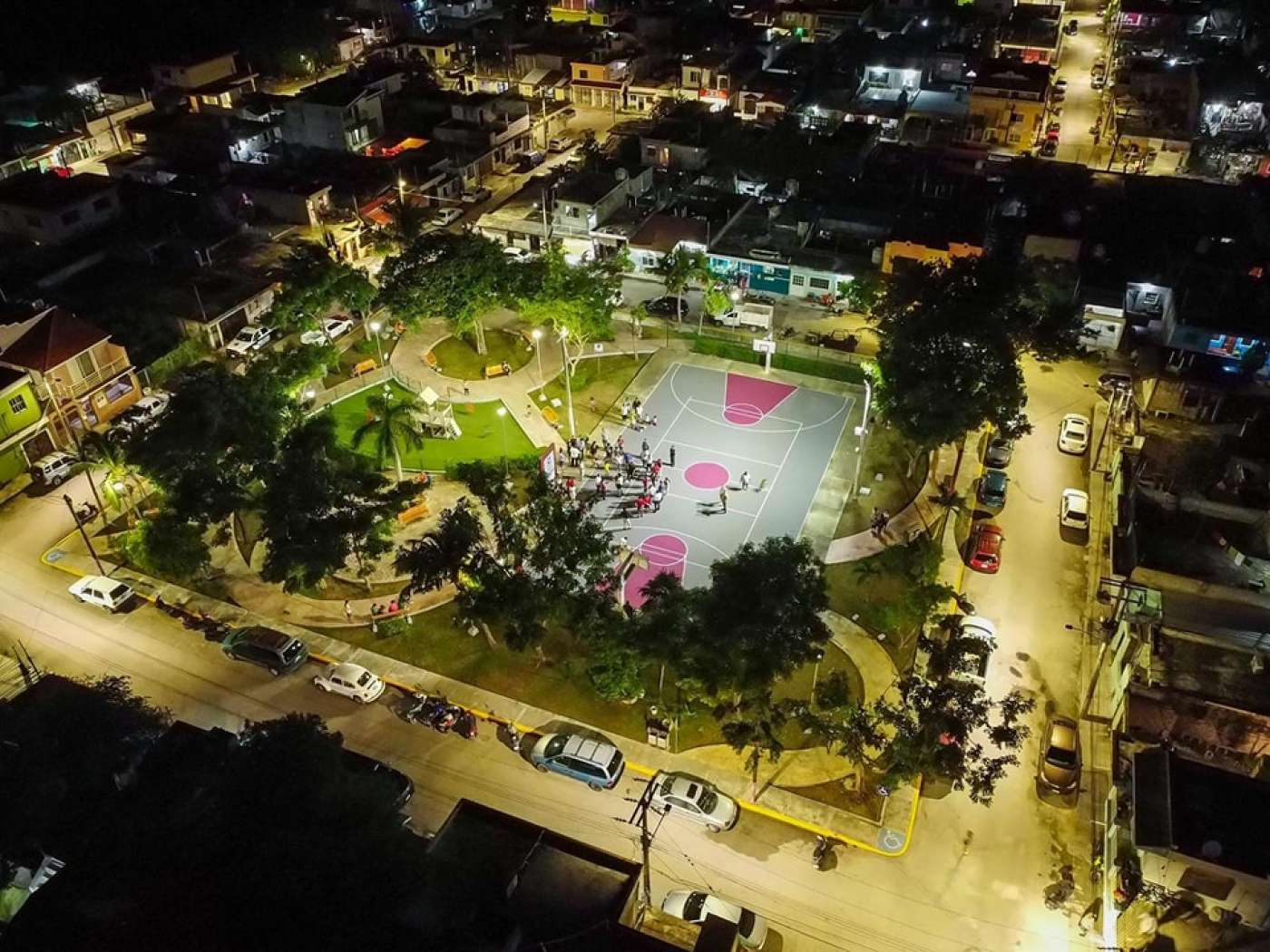 En menos de 24 horas, Chacón cumple a vecinos de la San Miguel II con el parque “El Trueno”