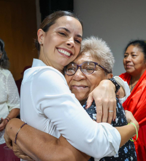 Ana Paty Peralta se compromete con el bienestar de las y los adultos mayores
