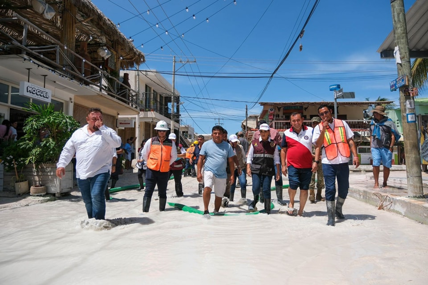 En Holbox e Isla Mujeres, Mara Lezama supervisa acciones coordinadas en auxilio de la población