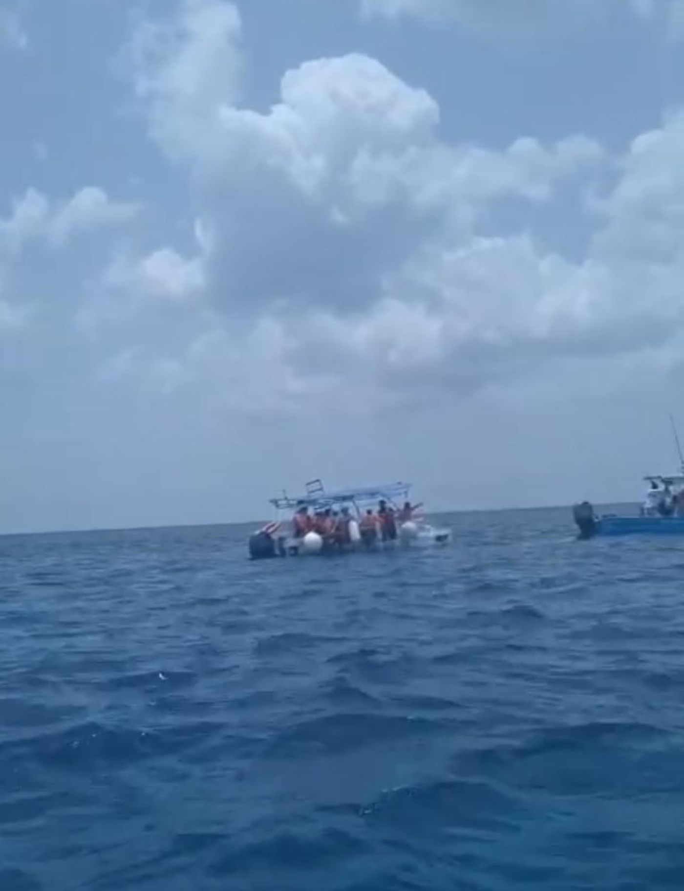 Se impactan dos lanchas en Cozumel, la “Yensi” y “The Clear Boat”