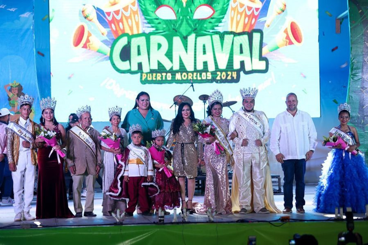 Coronan  a los soberanos del Carnaval de Leona Vicario 2024