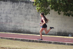 Destacada participación del selectivo de Cozumel en estatal de atletismo