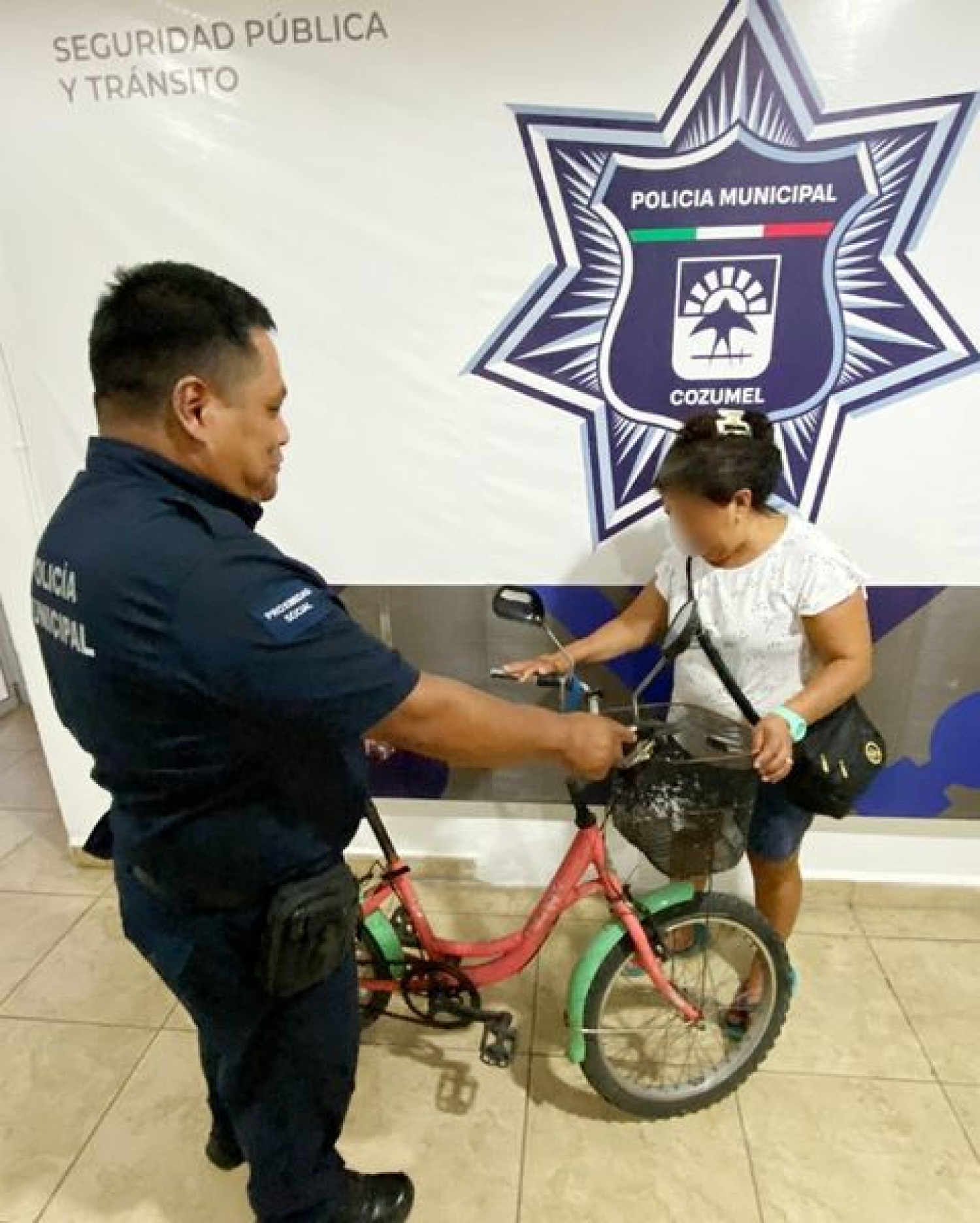 Policía Municipal recupera bicicleta robada por el "Lagrimas' en la colonia Centro