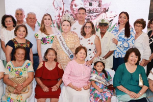 Atenea Gómez Ricalde rinde tributo a fundadores de Isla Mujeres con tradicional desayuno