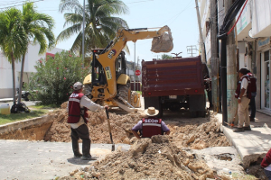 Gobierno del Estado impulsa el programa de rehabilitación de desfondes en Chetumal