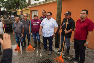 Chacón continúa con los recorridos de supervisión de trabajos de limpieza y desazolve por la ciudad