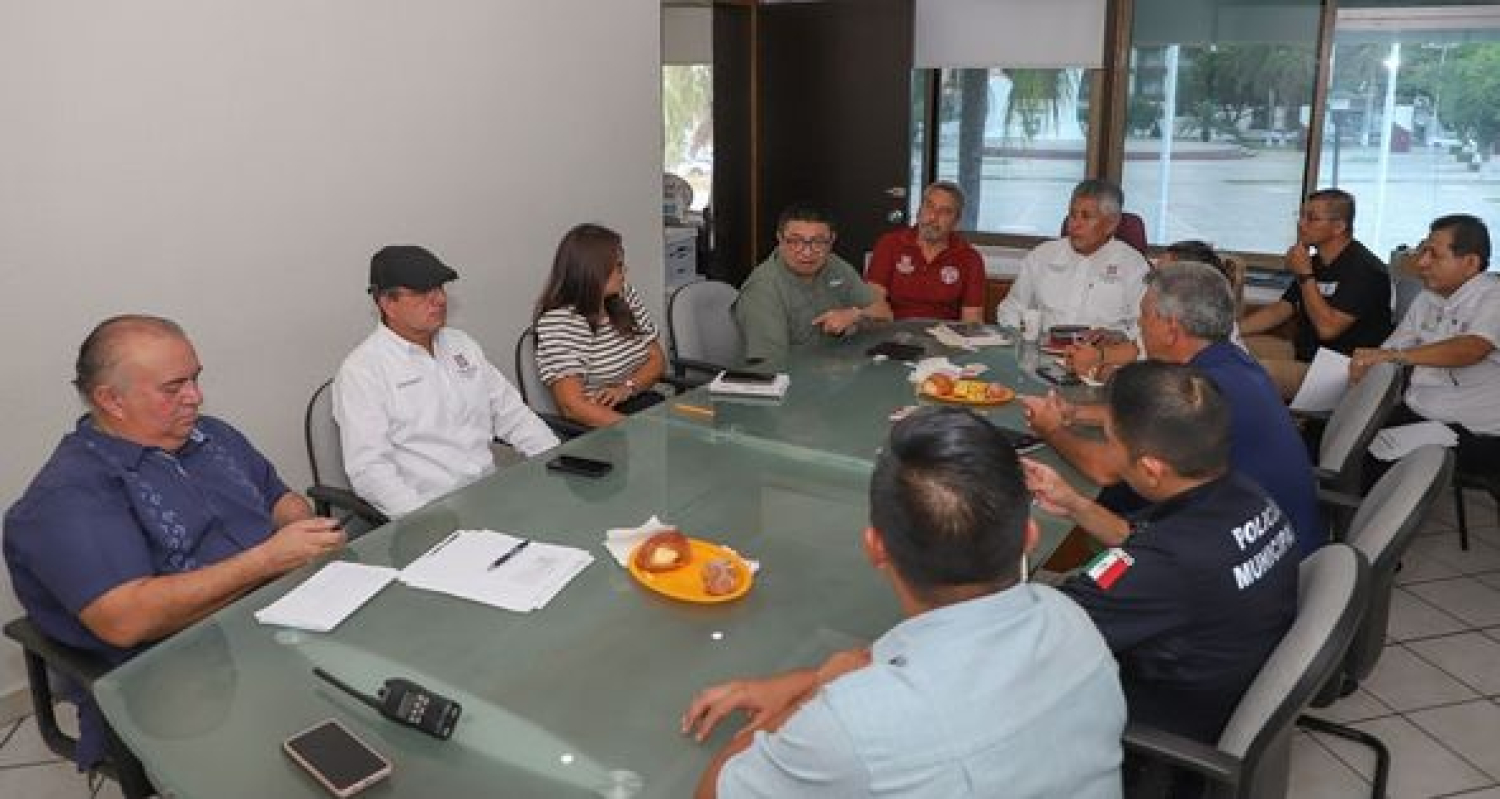 Gobierno de Cozumel realiza mesa de trabajo para dar seguimiento a huracán &quot;Beryl&quot;