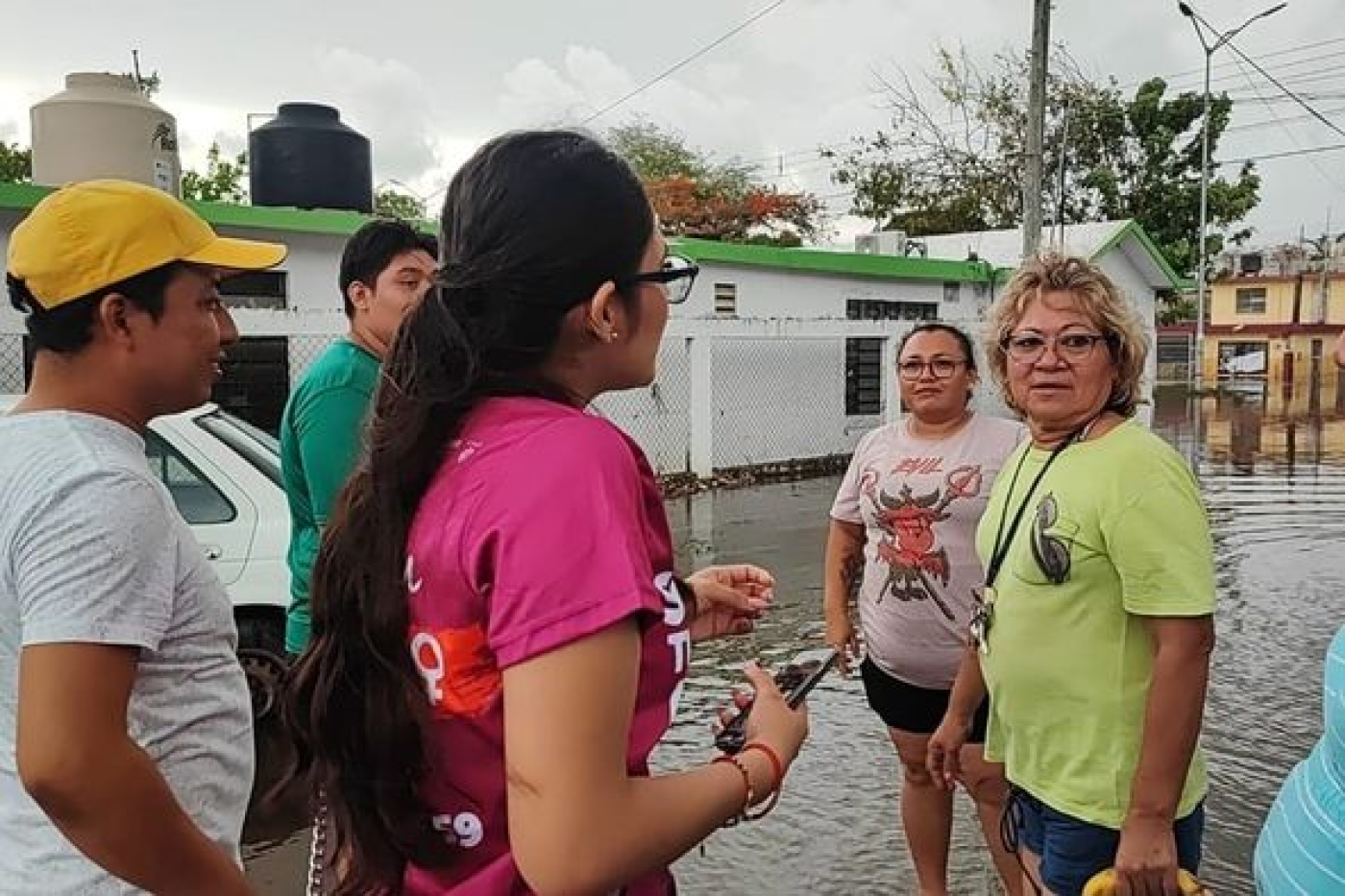 IQM brinda atención a mujeres afectadas por las lluvias