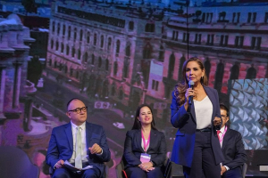 Mara Lezama presenta condiciones de inversión para la transformación digital de Quintana Roo