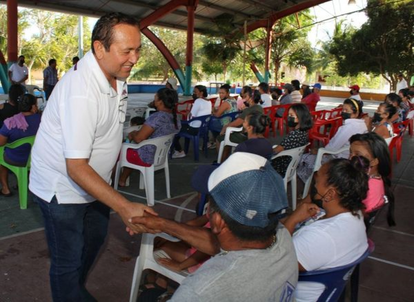 Campesinos y productores de copra tendrán más beneficios con Nivardo Mena