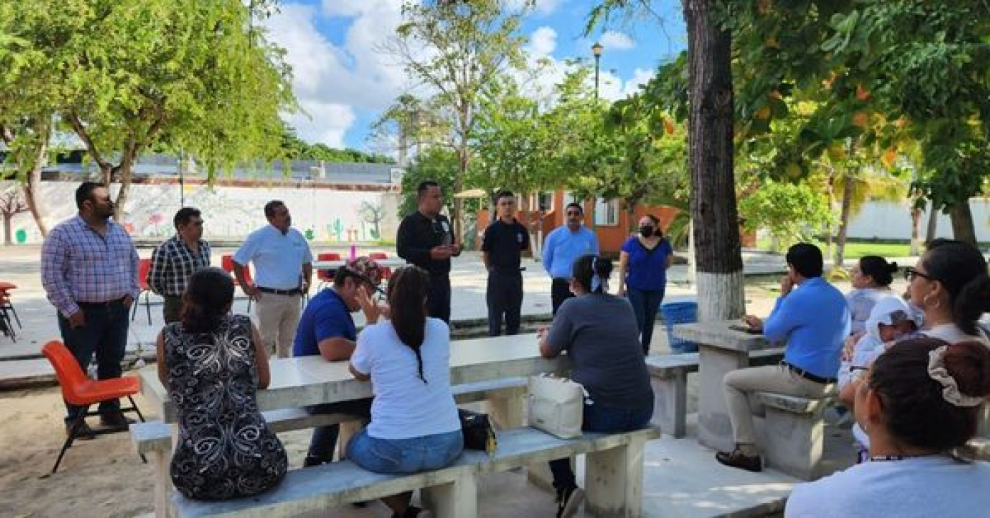 Policía Quintana Roo garantiza seguridad en escuelas de Benito Juárez
