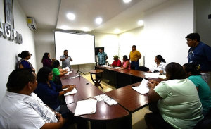 Quintana Roo atiende a habitantes de asentamientos irregulares en Chetumal