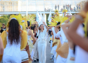 Desfile de “Carnaval Cancún 2024” alegra calles del centro de la ciudad