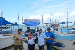 Entrega Mara Lezama tarjetas electrónicas del programa “Apoyo en veda para los Pescadores”