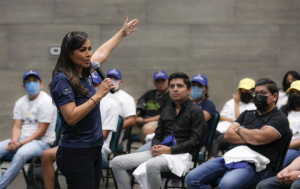 Laura Fernández convoca a una gran alianza con los jóvenes para mejorar en serio