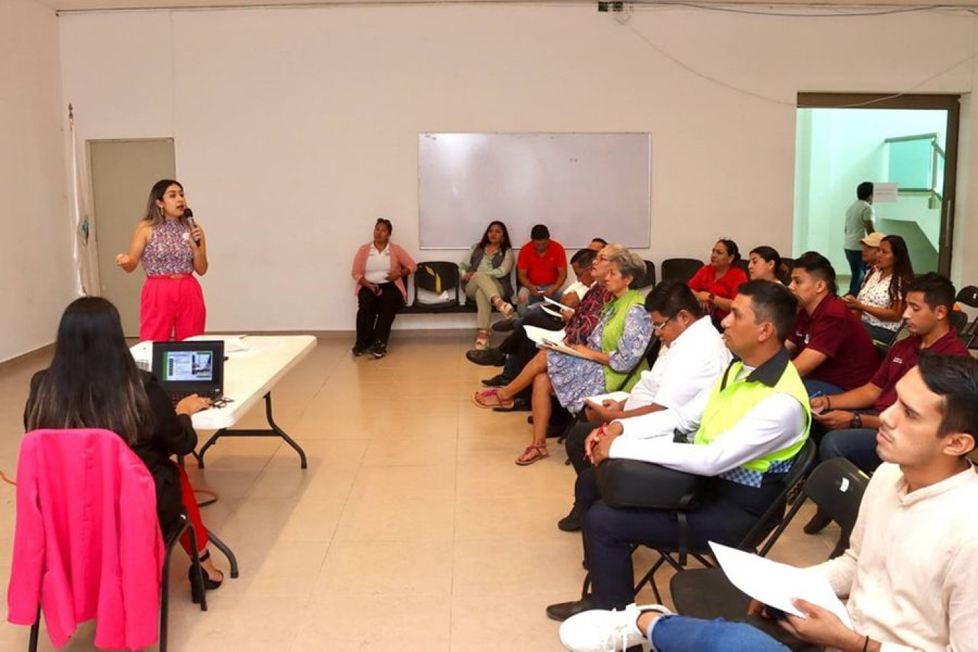 Refuerza contraloría de Puerto Morelos capacitación a servidores públicos