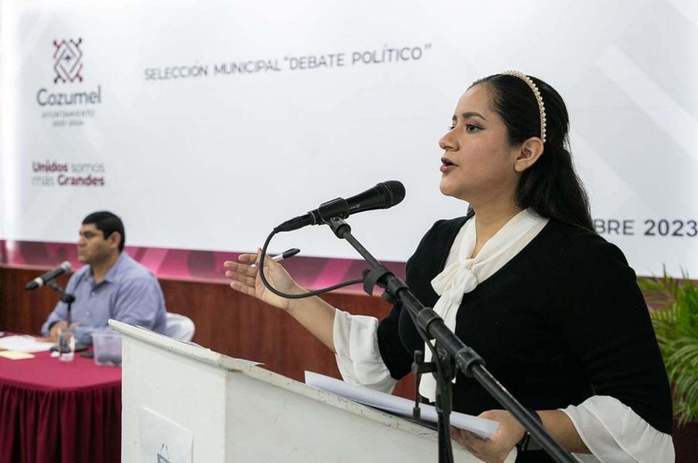 Ángela Marina Badillo Rodríguez representará a Cozumel en el debate político estatal