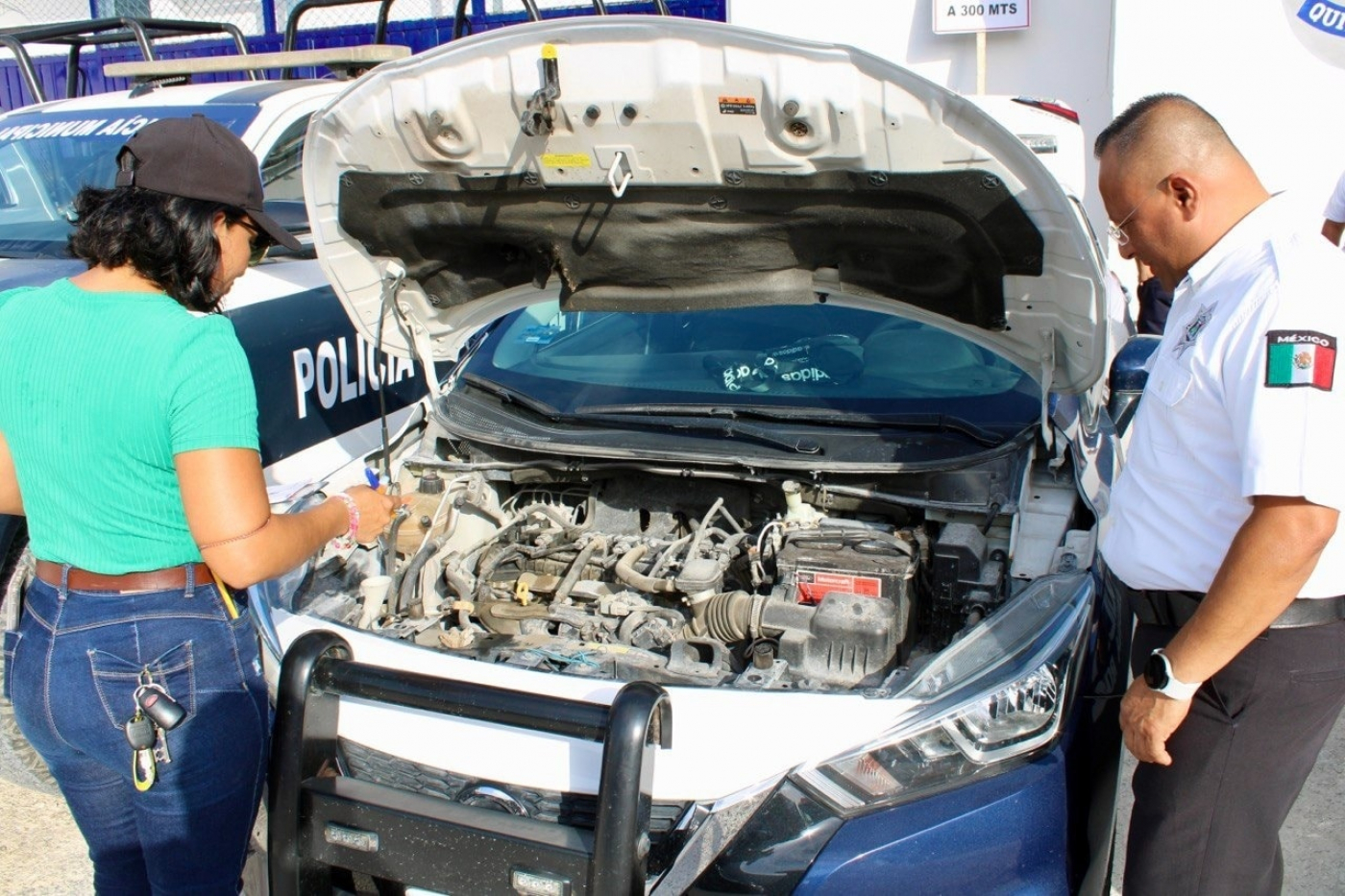 Verifican parque vehicular de la policía, protección civil y bomberos de Puerto Morelos