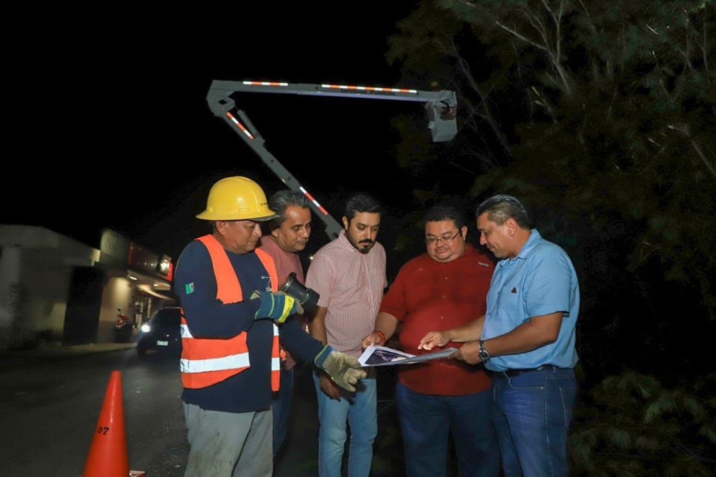 Chacón supervisa trabajos preventivos de limpieza y desazolve en Cozumel por tormenta tropical