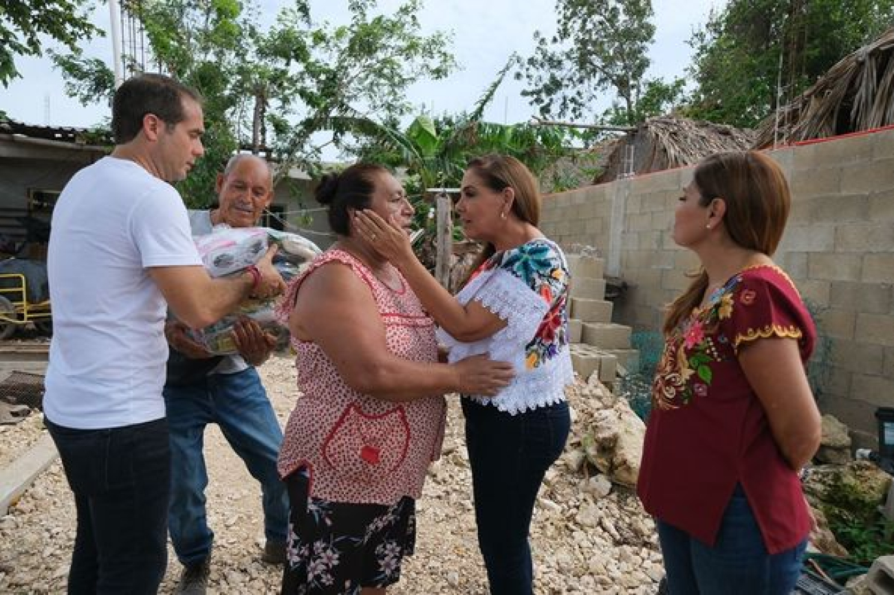 En zonas vulnerables de Tulum, Mara Lezama entrega apoyo alimentario